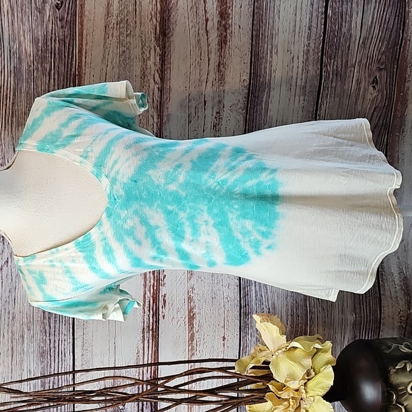 NWT LAmade TEAL TIE DYE V NECK CAP SLEEVED PULLOVER TEE - Picture 2 of 13